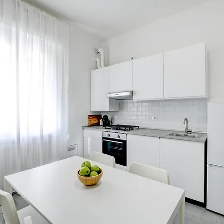 Apartment Casa Mac - New And Confortable - Near The Center And Station